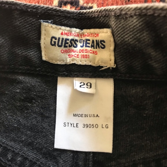 Vintage black Guess bermuda shorts - Picture 4 of 4